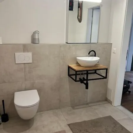 Stilvolle 3,5 Zimmer In Apartment